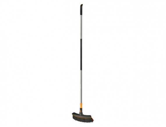 Метла эргономичная FISKARS 1077115